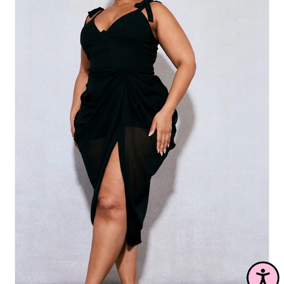 Pretty little thing plus black underwire detail draped midi dress - Picture 3 of 5